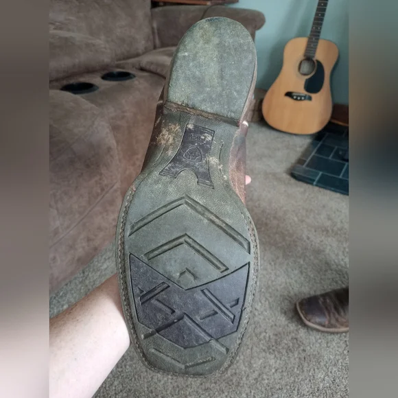 Ariat Brown and Tan Western Mens Boots - Picture 4 of 5